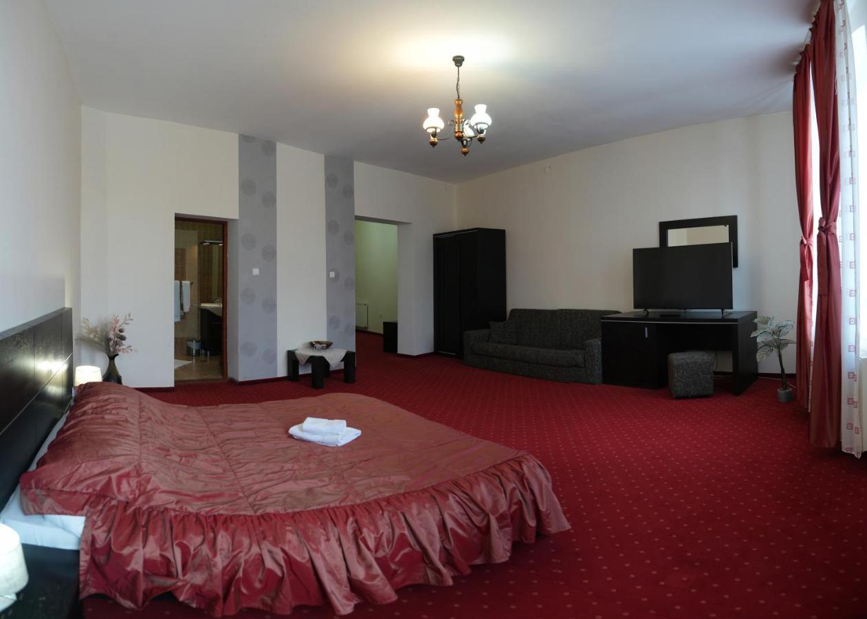 Hotel Rubin*** Gheorgheni  Luaran gambar