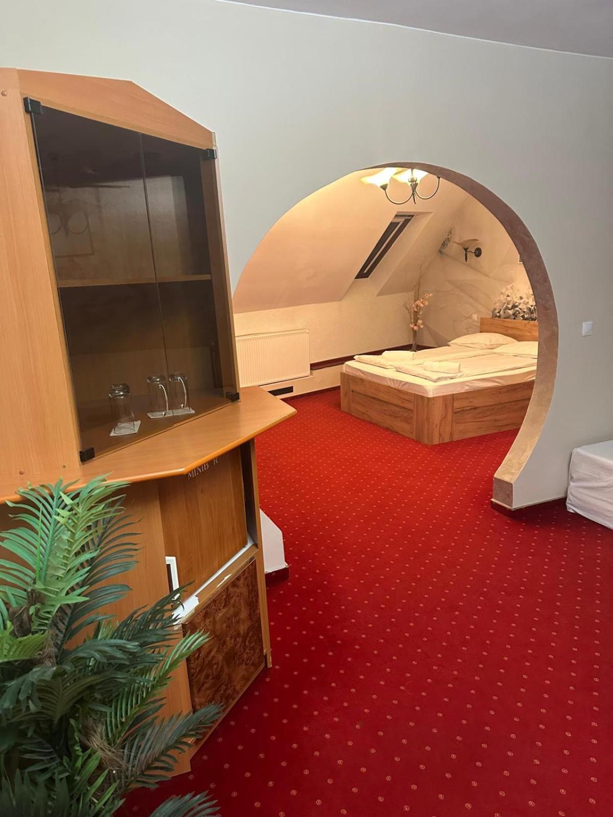 Hotel Rubin*** Gheorgheni  Luaran gambar